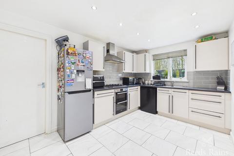 4 bedroom detached house for sale, Airedale Drive, East Yorkshire YO16