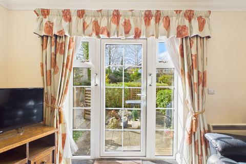 1 bedroom retirement property for sale, London Road, Camberley, Surrey, GU15
