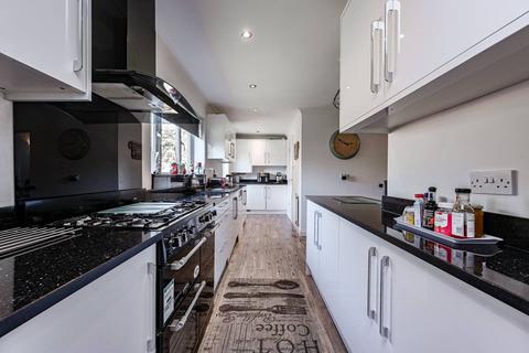 4 bedroom detached house for sale, Magpie Hall Lane, Bromley, BR2