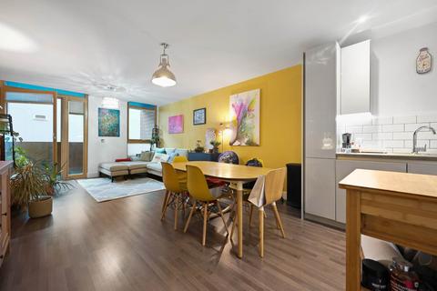 2 bedroom flat to rent, Two Bedroom New Build Flat in Surrey Quays