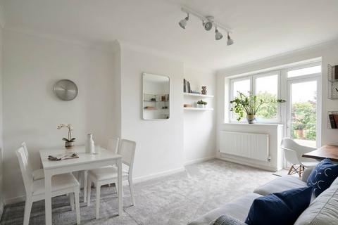 3 bedroom flat to rent, Three Bedroom flat in the heart of Greenwich