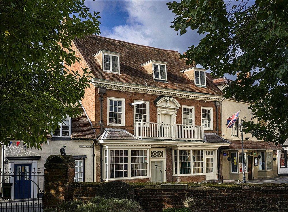 Churchill House