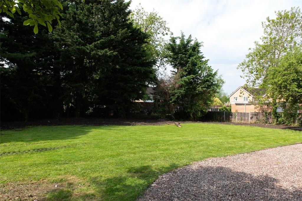 Lawned Garden