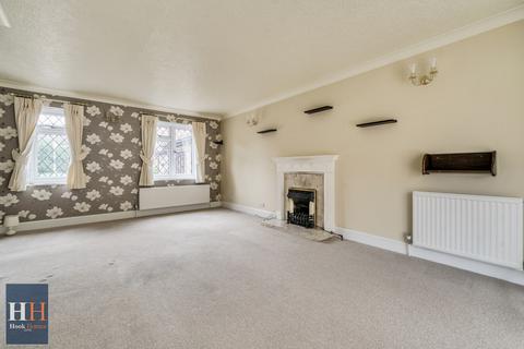 4 bedroom detached house for sale, Wild Herons, Hook RG27
