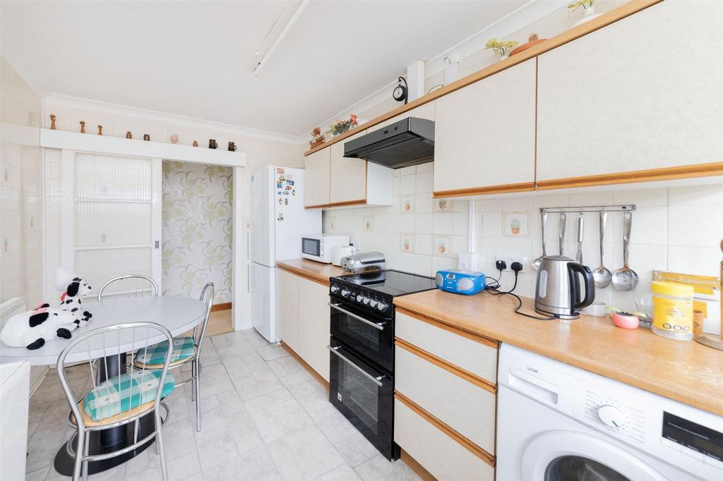 Kitchen/Dining