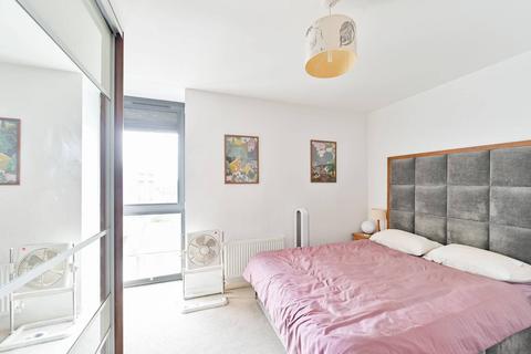 1 bedroom flat for sale, Lumiere Apartments, Clapham Junction, London, SW11