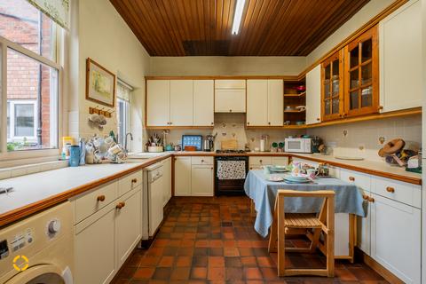 undefined, 10 Clifton Drive, Lytham, FY8