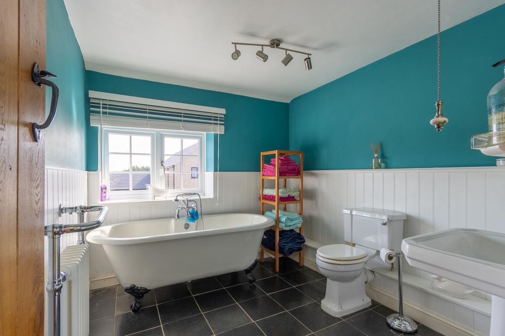 Main bathroom