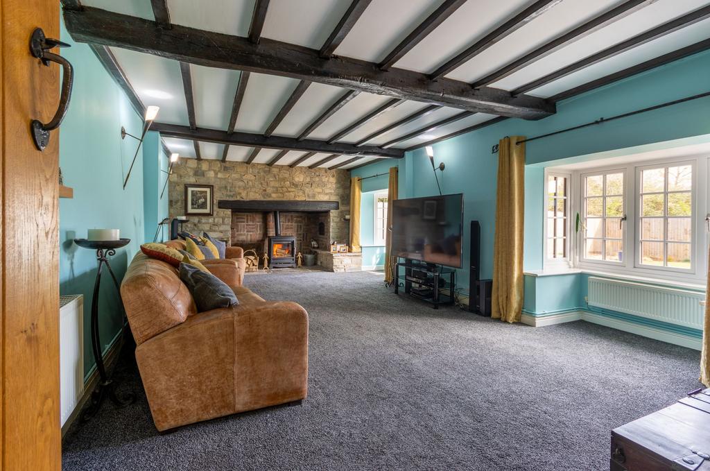 Lounge image 1