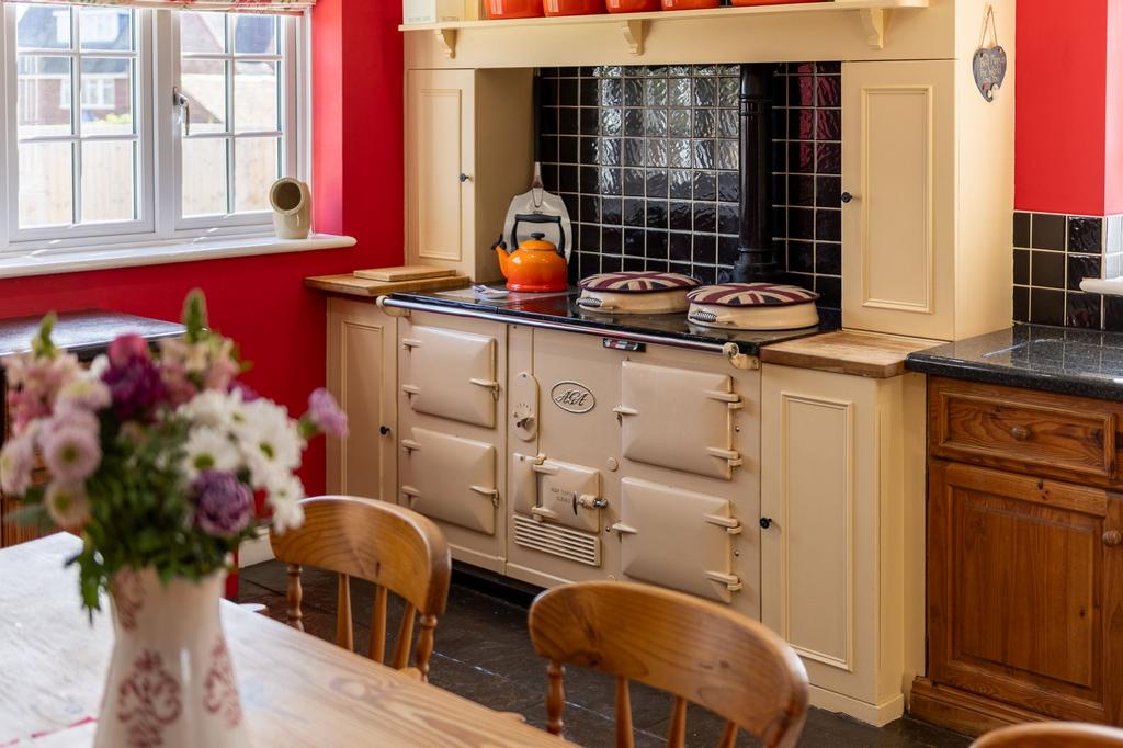 Kitchen image 9