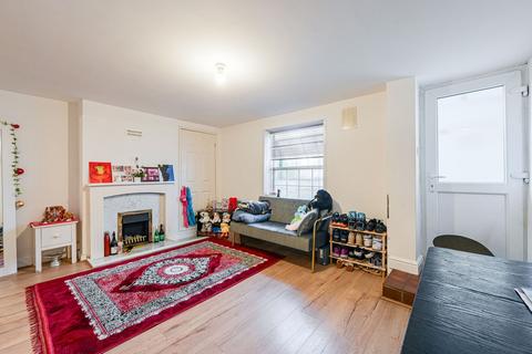 Congleton Grove, Plumstead, London, SE18