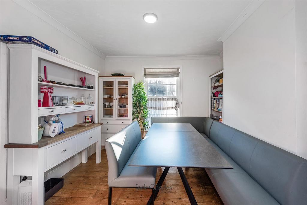 69 Pembury Rd, TN9 2 JF 003.jpg