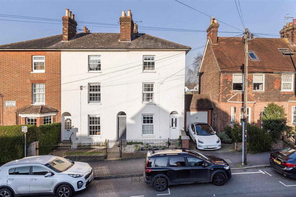 69 Pembury Rd, TN9 2 JF 001.jpg