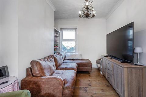 4 bedroom end of terrace house for sale, Pembury Road, Tonbridge