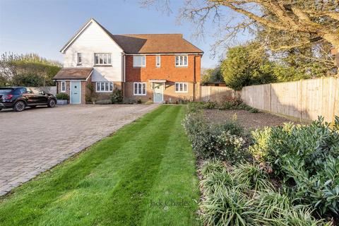 undefined, Fairfield Close, Hadlow, Tonbridge