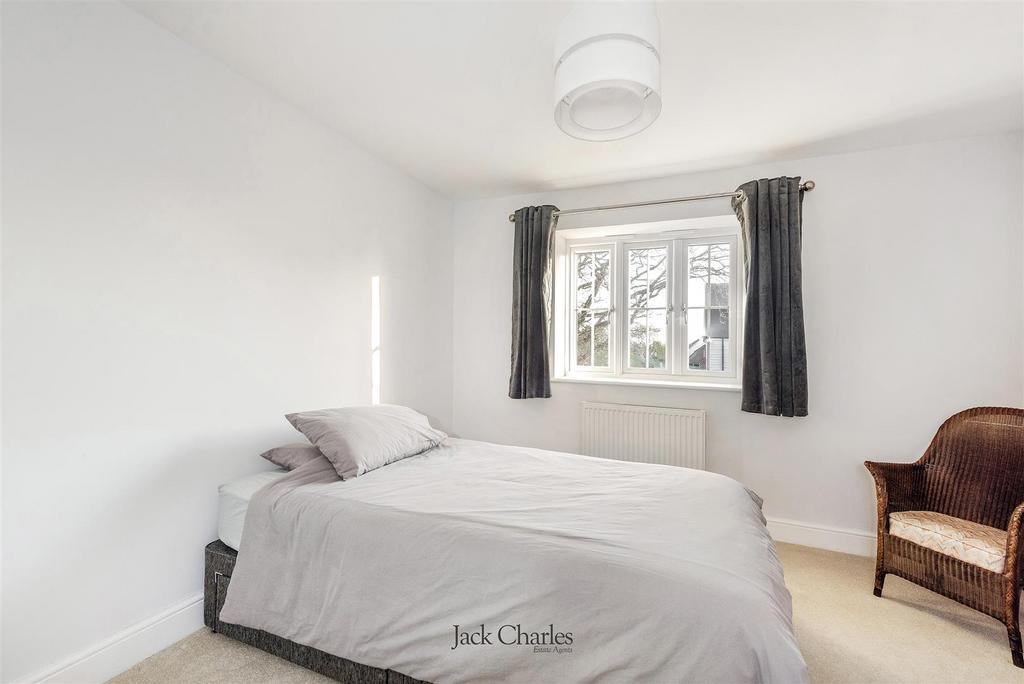 5 Fairfield Close, TN1https://login2.vebraalto.com