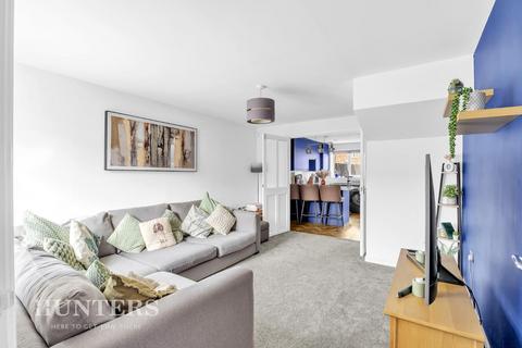 3 bedroom townhouse for sale, Wayfarers Way, Wardle, OL12 9EQ