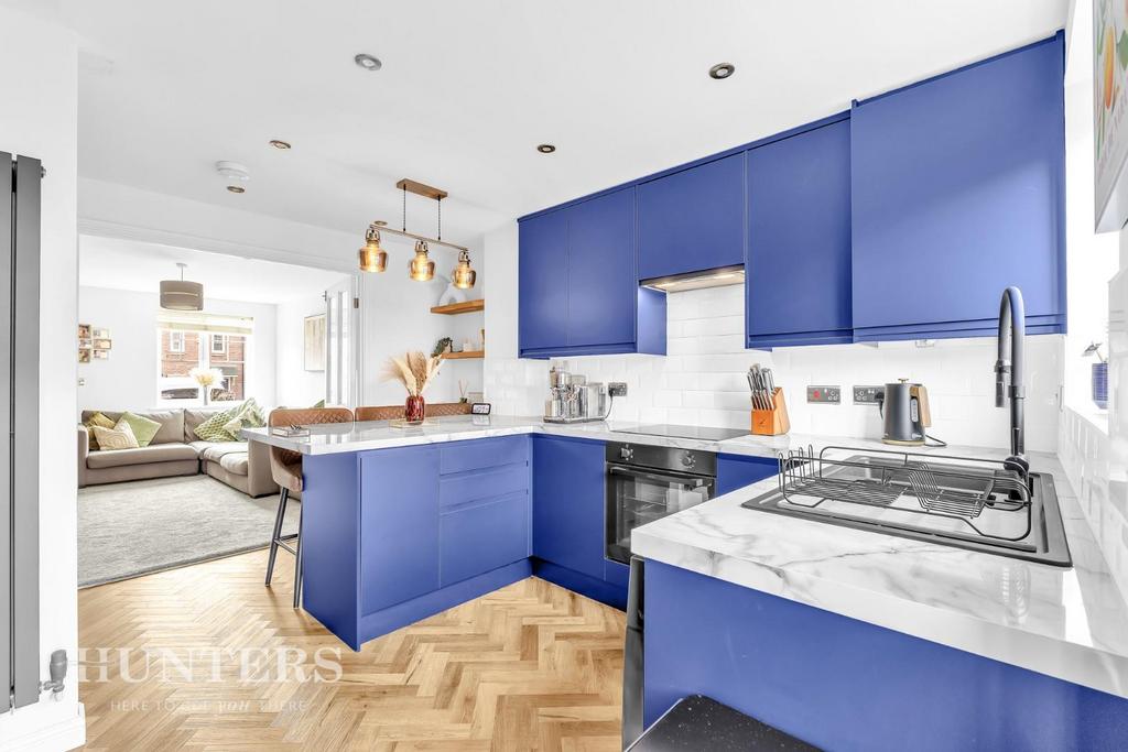Kitchen to Lounge