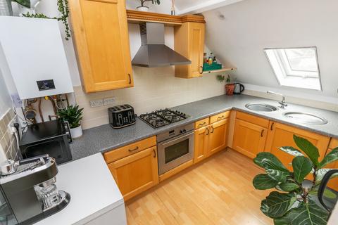2 bedroom flat to rent, Southgate Street, Winchester, SO23