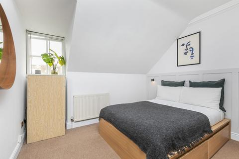 2 bedroom flat to rent, Southgate Street, Winchester, SO23