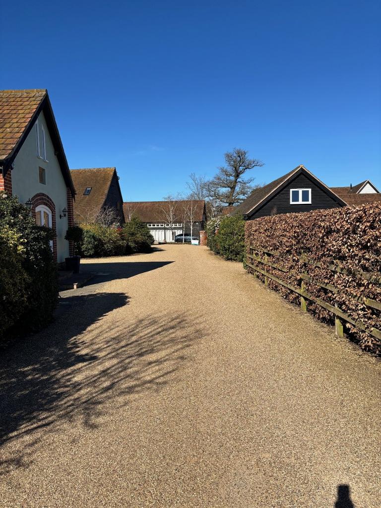 Moor Place Driveway