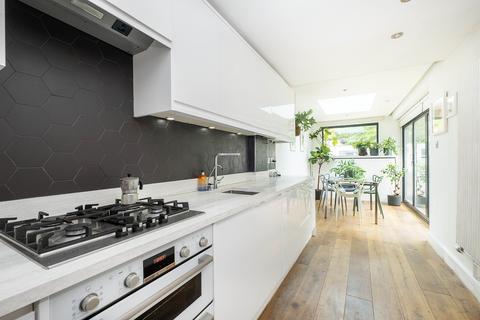 1 bedroom flat for sale, Clarence Road, London, W4