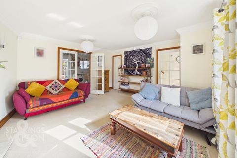 2 bedroom end of terrace house for sale, Blackthorn Way, Poringland, Norwich