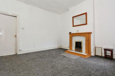 2 bedroom end of terrace house to rent, Swindon Road, Birmingham