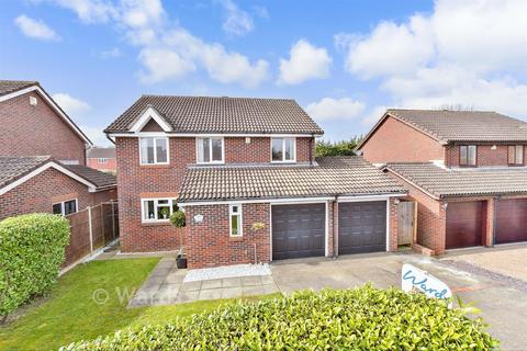 4 bedroom detached house for sale, Howells Close, Sevenoaks TN15