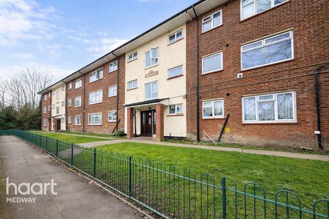 2 bedroom flat for sale, Shorts Way, Rochester