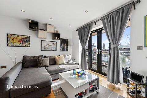 2 bedroom flat for sale, High Street, Feltham
