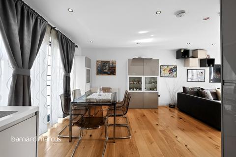 2 bedroom flat for sale, High Street, Feltham