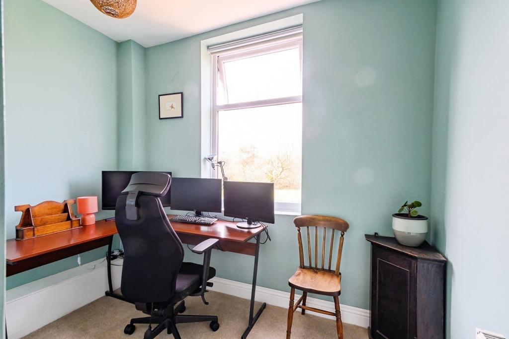 Bedroom/Study