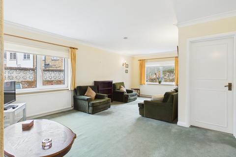 3 bedroom bungalow for sale, Oxford Road, Gerrards Cross, Buckinghamshire, SL9