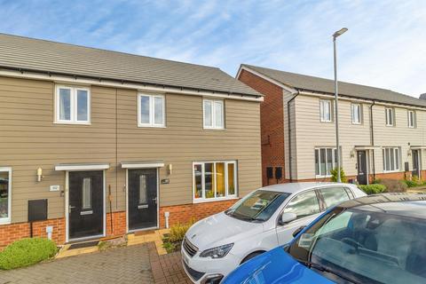 3 bedroom end of terrace house for sale, Kitchener Drive, Eaton Leys, Milton Keynes