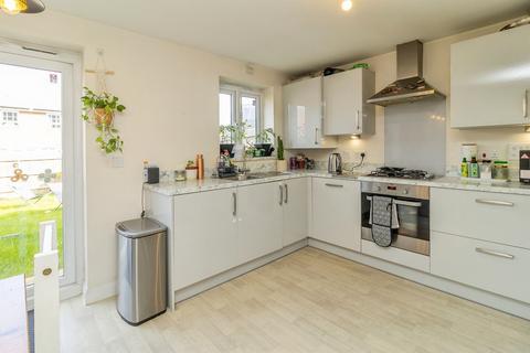 3 bedroom end of terrace house for sale, Kitchener Drive, Eaton Leys, Milton Keynes