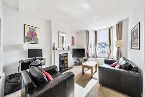 2 bedroom apartment for sale, Grove Hill Road, London