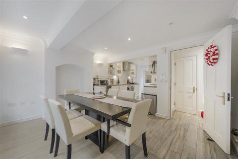 undefined, Gillingham Street, SW1V