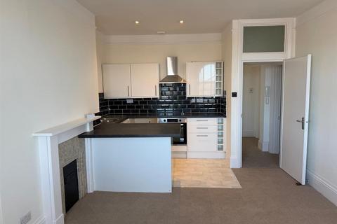 2 bedroom flat to rent, Denmark Terrace, Brighton