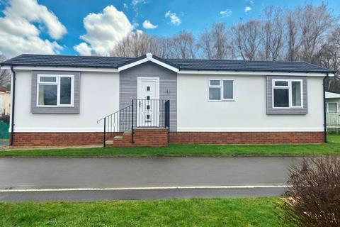 2 bedroom park home for sale, Tonbridge, Kent, TN10