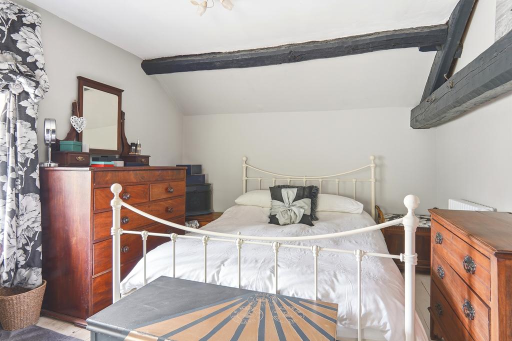 Hazelbarn019