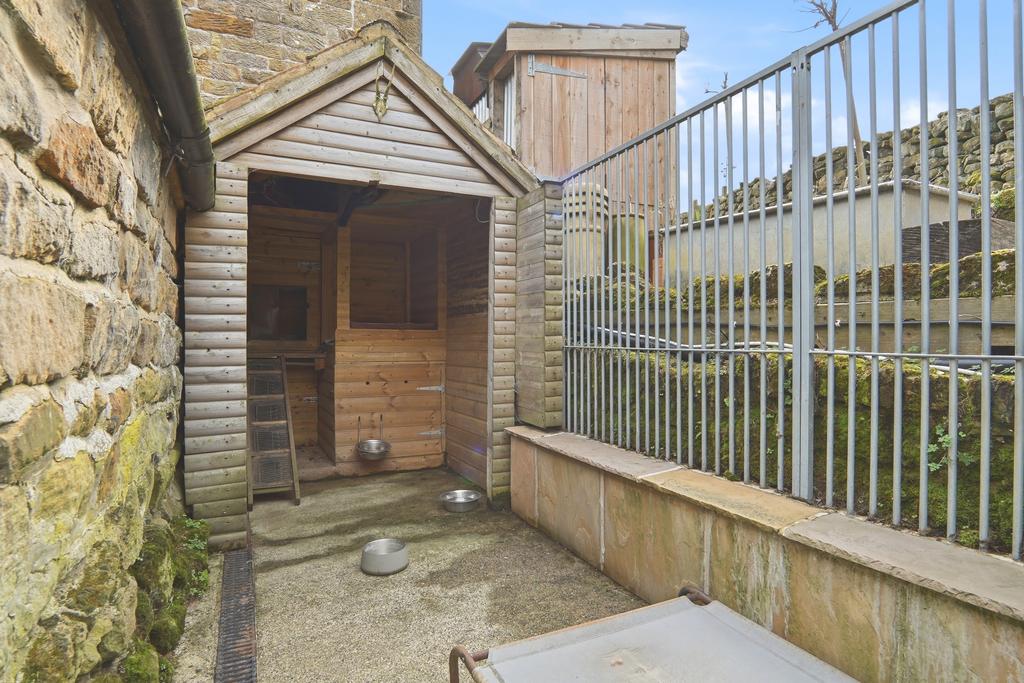 Hazelbarn037