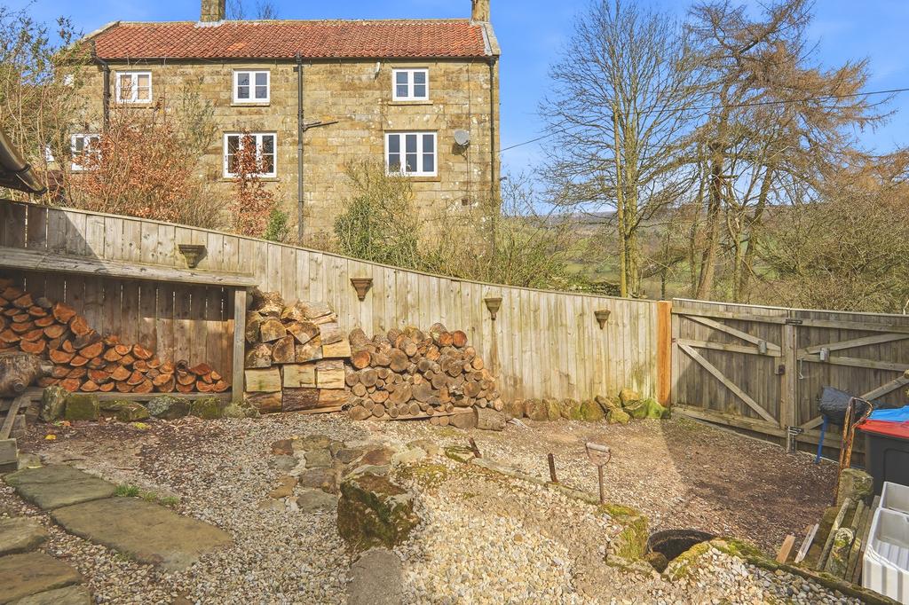 Hazelbarn035