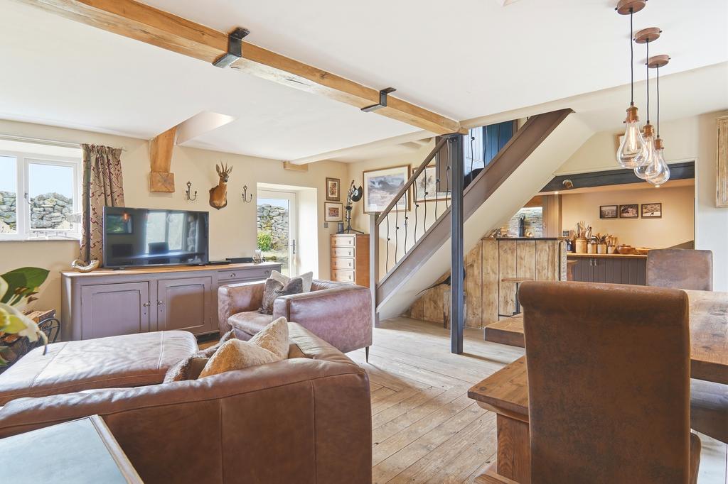 Hazelbarn016
