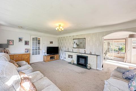 2 bedroom bungalow for sale, Rhodesway, Wirral, CH60