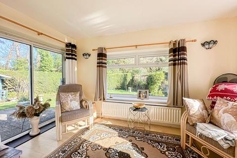 2 bedroom bungalow for sale, Rhodesway, Wirral, CH60