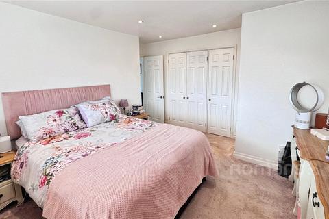5 bedroom detached house for sale, Boxalls Grove, Aldershot, Hampshire