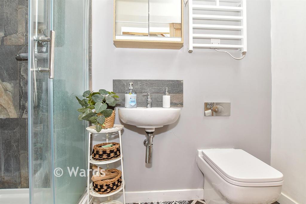 Annexe En-Suite Shower Room