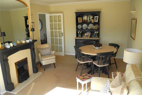 2 bedroom bungalow for sale, Brookside, Berkshire RG41
