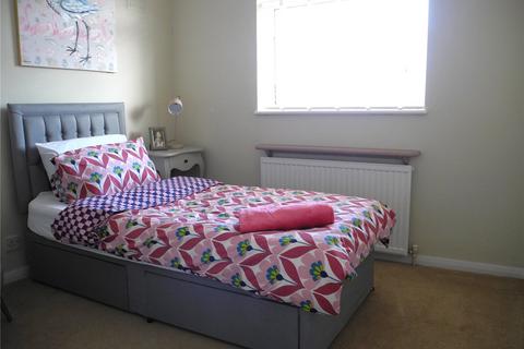 2 bedroom bungalow for sale, Brookside, Berkshire RG41